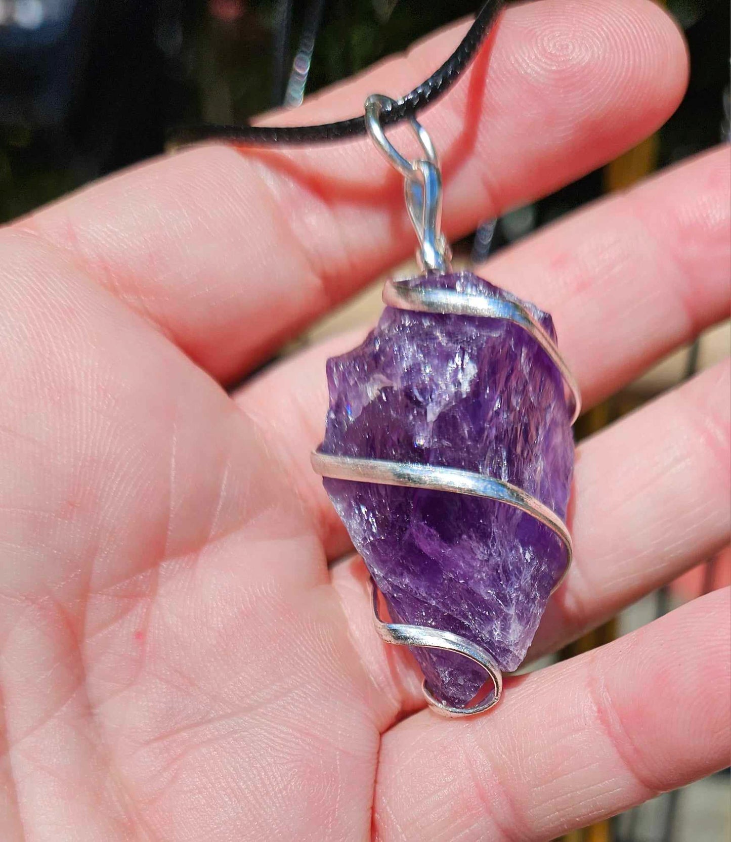 NATURAL STONE WIRE ART PENDANT
