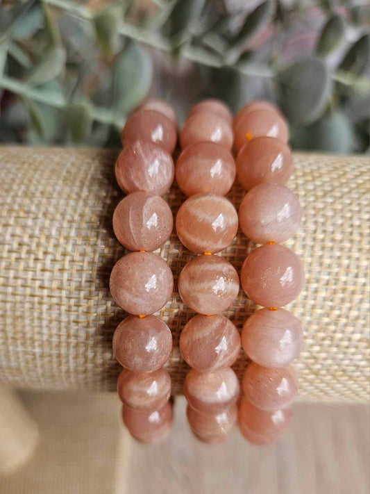 PEACH MOONSTONE BRACELET 10MM