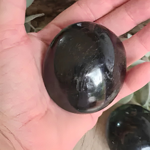 Black Tourmaline Palm Stone – Grounding & Protection Crystal