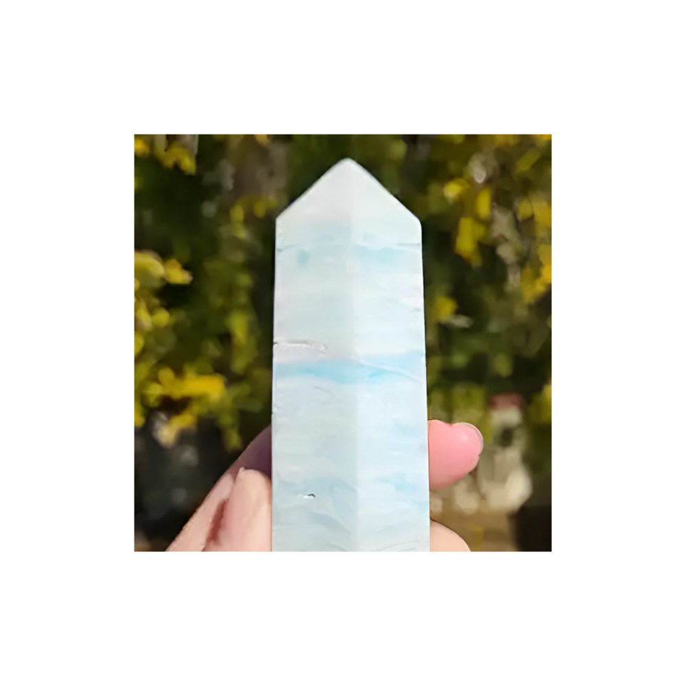 Caribbean Calcite Point – Calming Crystal for Emotional Healing & Clarity