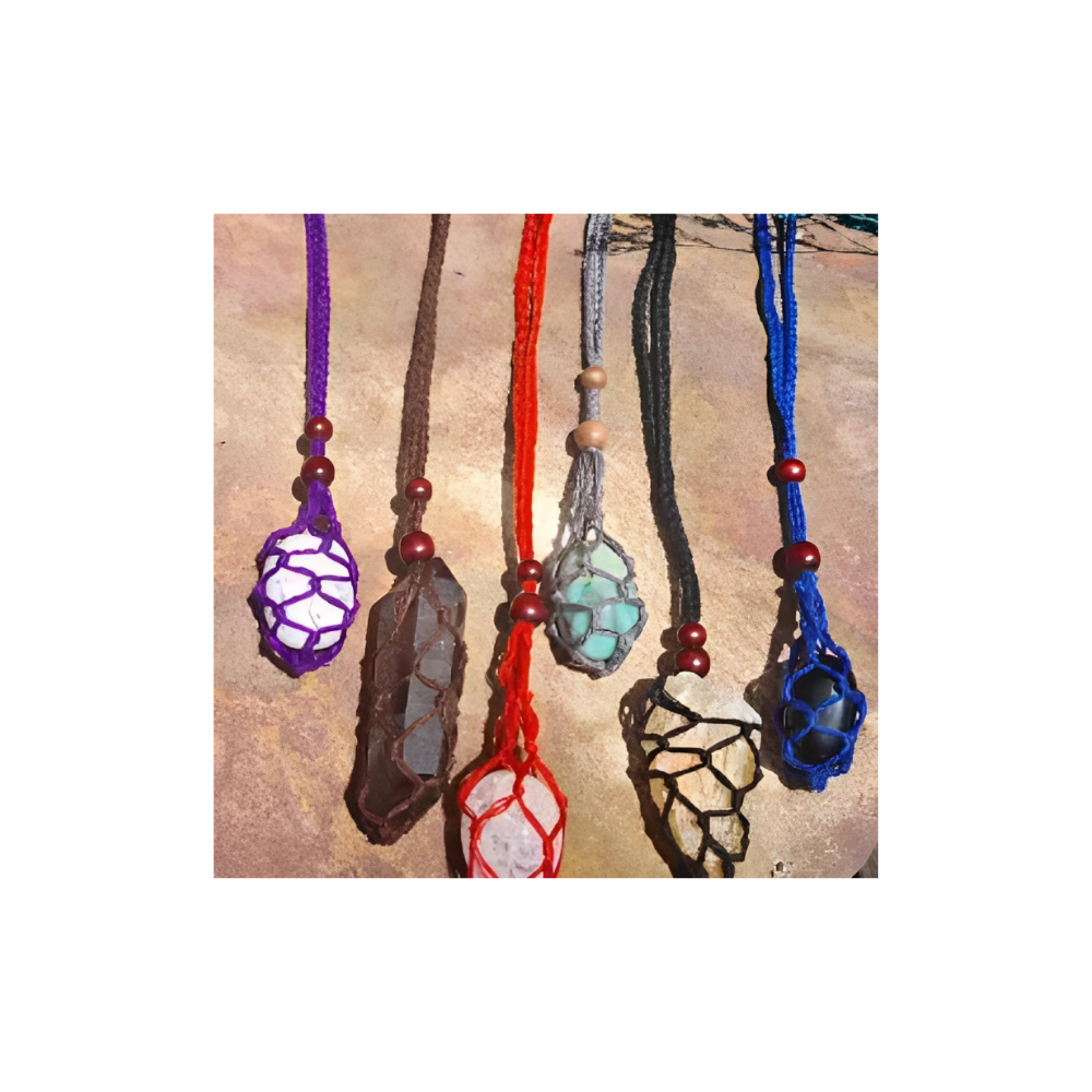 MACRAME NET NECKLACE POUCH