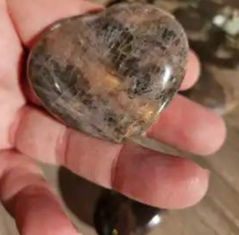 Black Moonstone Heart – Intuition, New Beginnings & Feminine Energy