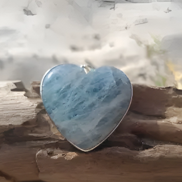 Aquamarine Heart Pendant – Crystal of Peace, Love & Communication