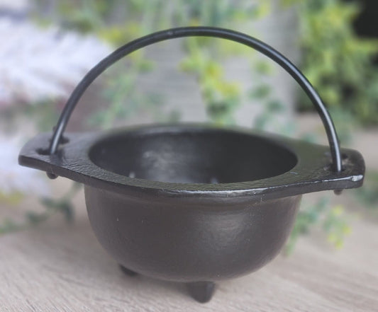 Cast Iron Cauldron – Ritual Tool for Burning Herbs, Resins & Spellwork