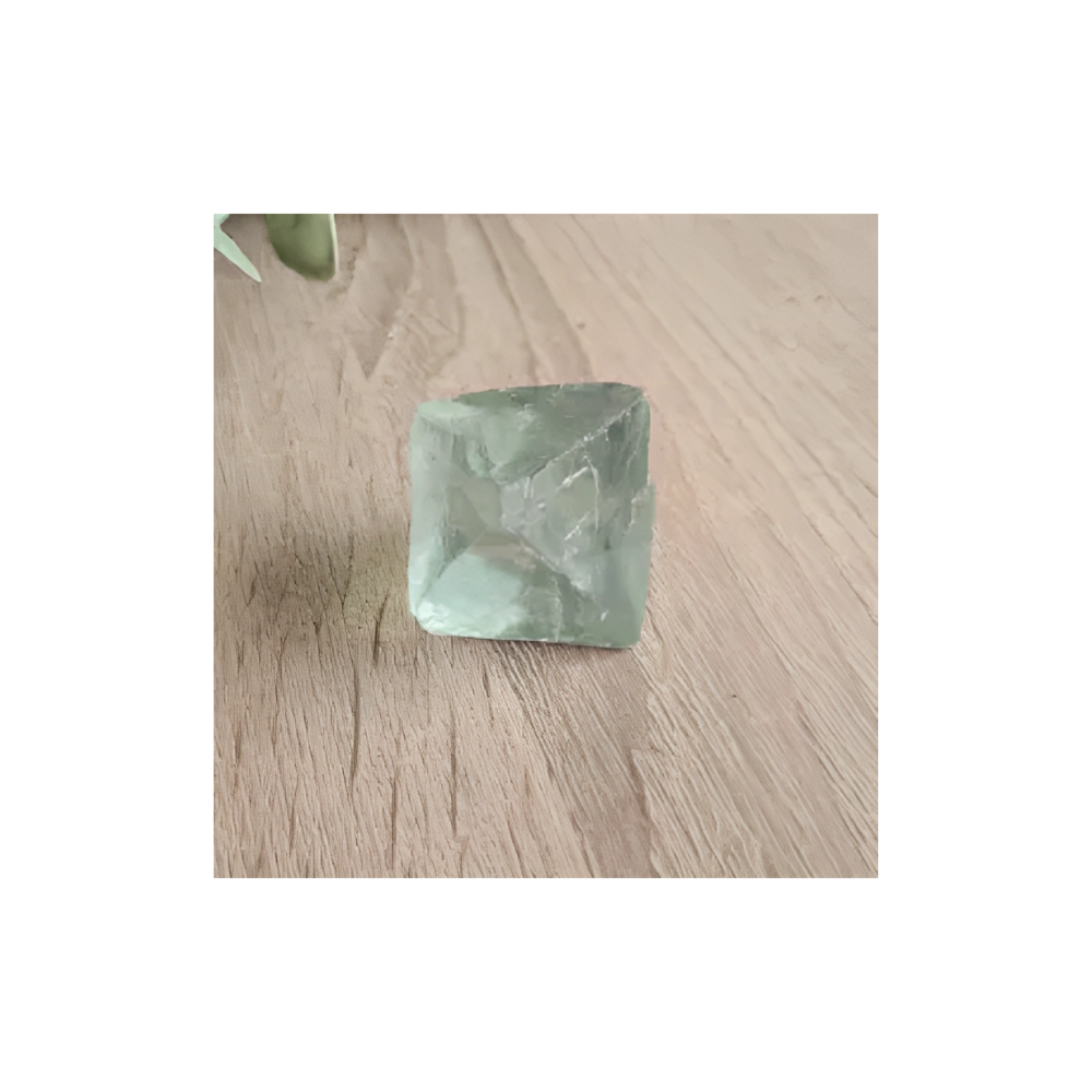 Fluorite Octahedron – Crystal for Focus, Mental Clarity & Spiritual Balance
