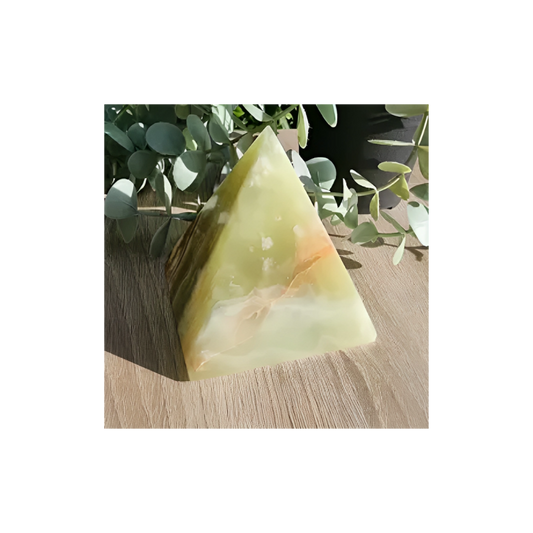 GREEN ONXY PYRAMID