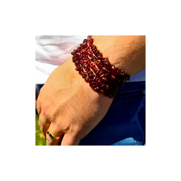 GARNET CHIP BRACELET