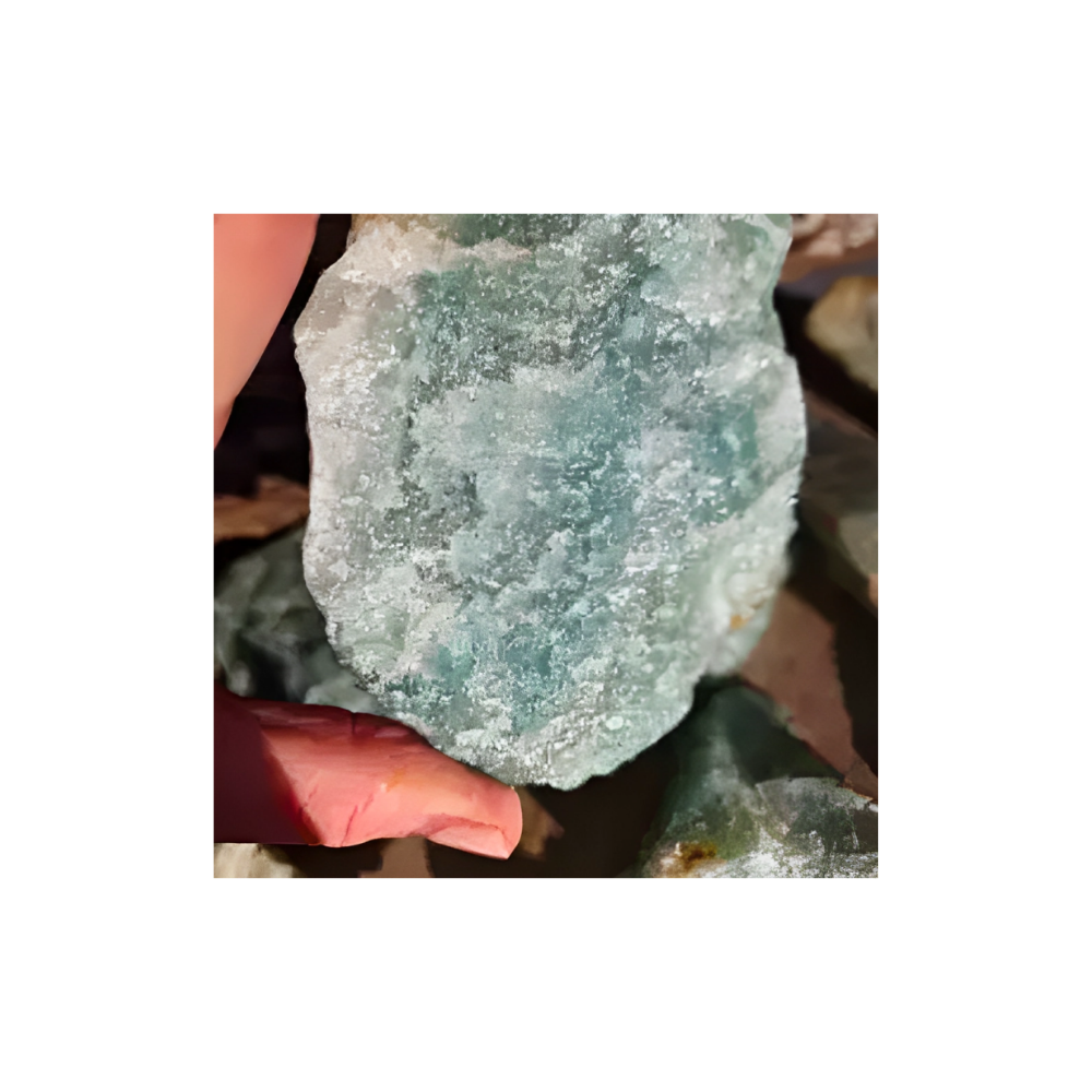 GREEN AVENTURINE NATURAL CHUNKS