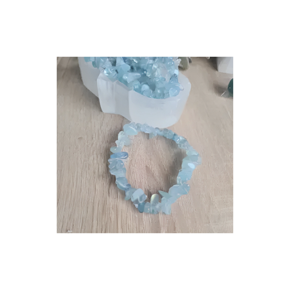 Aquamarine Chip Bracelet – Soothing Crystal for Calm & Communication