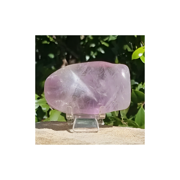 AMETHYST FREE FORM WITH STAND