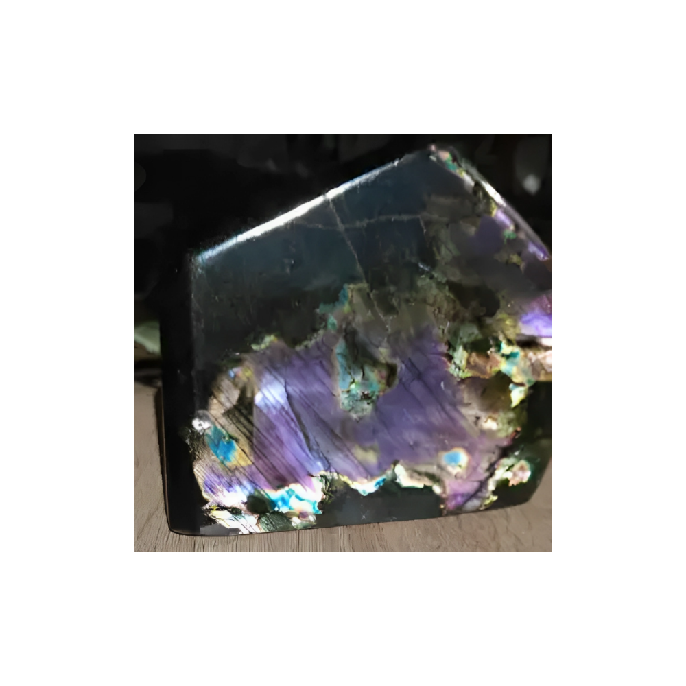 Labradorite Free Form – Intuition, Protection & Transformation Crystal
