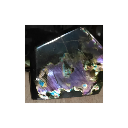 Labradorite Free Form – Intuition, Protection & Transformation Crystal